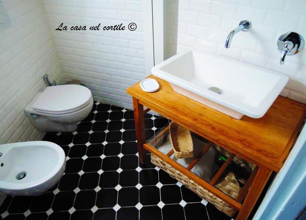 La Casa Nel Cortile Bed & Breakfast Вико Екуензе Екстериор снимка