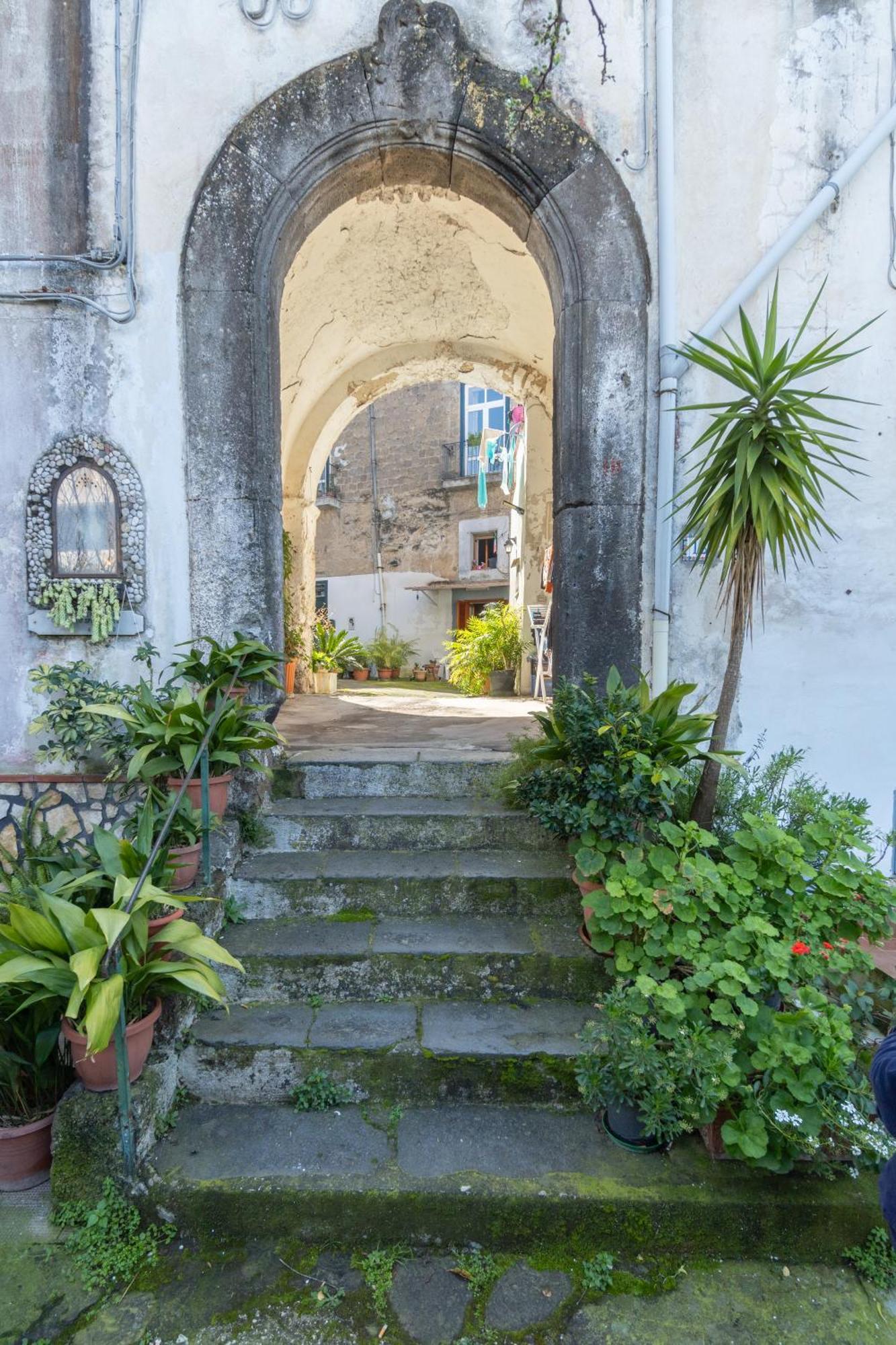 La Casa Nel Cortile Bed & Breakfast Вико Екуензе Екстериор снимка